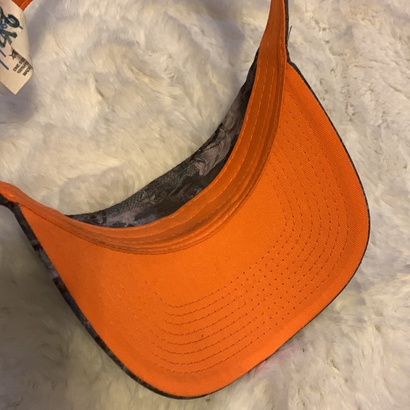Hard to find Guy Harvey visor fishing hat, velcro back, largemouth bass pattern - Picture 5 of 5